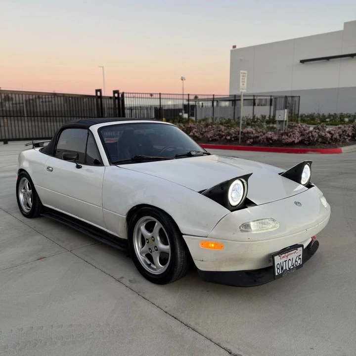 1991 Mazda NA MX-5 Miata - Image 6 of 17