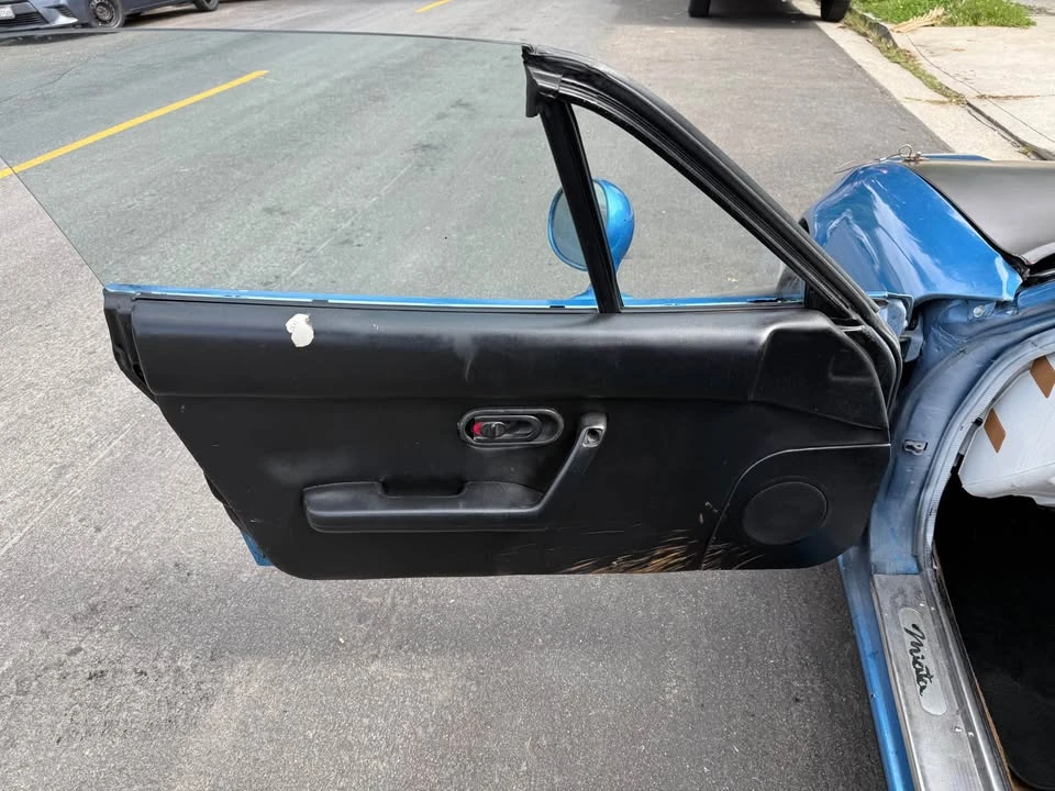 1991 Mazda NA MX-5 Miata - Image 4 of 15