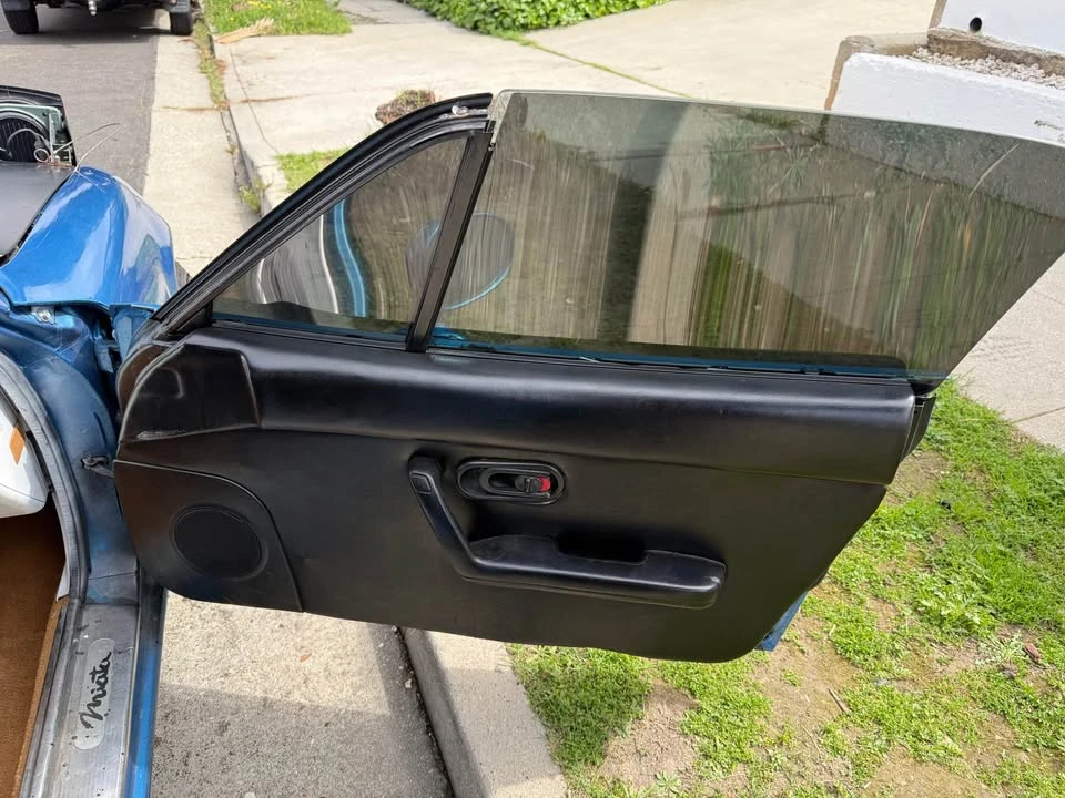 1991 Mazda NA MX-5 Miata - Image 8 of 15
