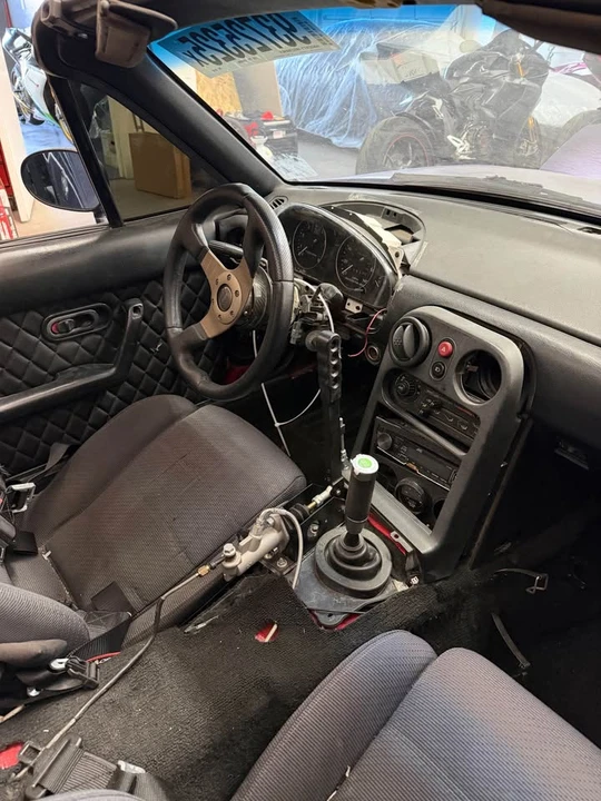 1991 Mazda NA MX-5 Miata - Image 6 of 8