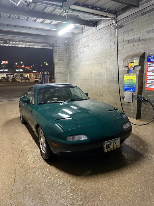 1991 Mazda NA MX-5 Miata - Image 2 of 6