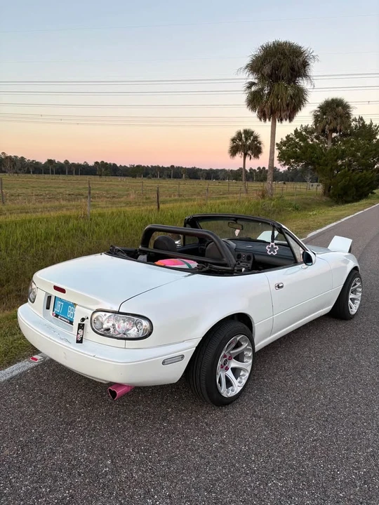 1991 Mazda NA MX-5 Miata - Image 5 of 5