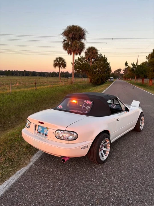 1991 Mazda NA MX-5 Miata - Image 3 of 5