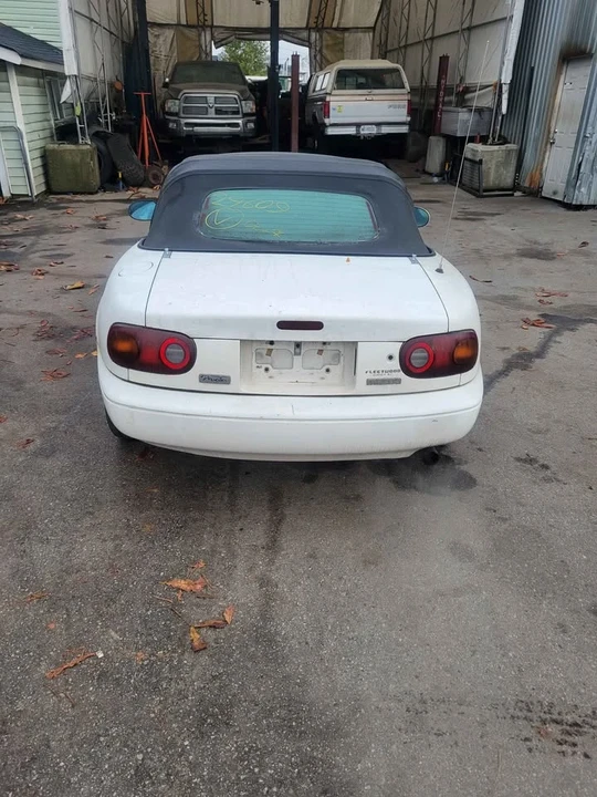 1991 Mazda NA MX-5 Miata - Image 3 of 7