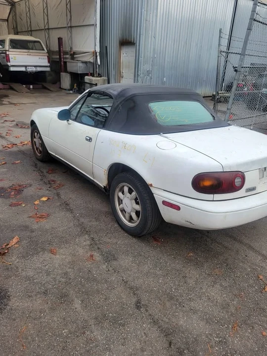 1991 Mazda NA MX-5 Miata - Image 2 of 7