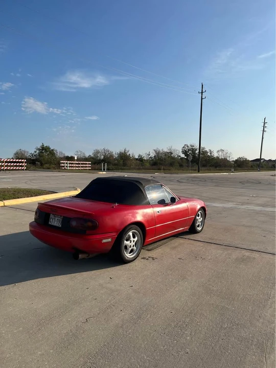 1991 Mazda NA MX-5 Miata - Image 6 of 10