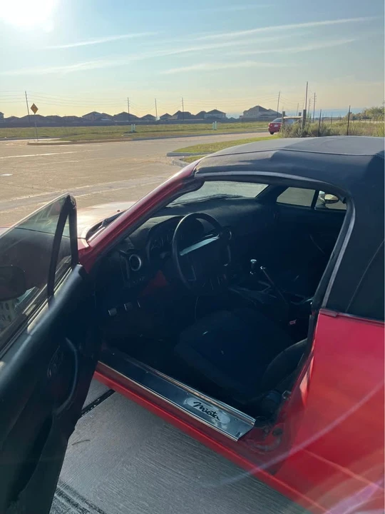 1991 Mazda NA MX-5 Miata - Image 4 of 10