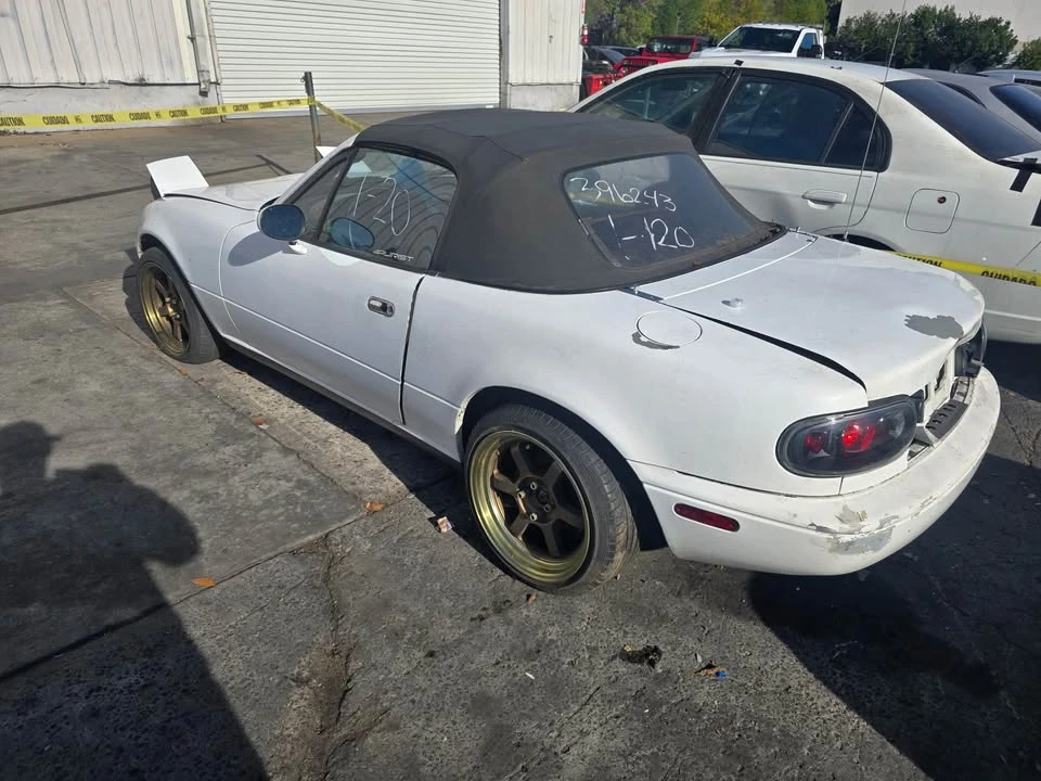 1991 Mazda NA MX-5 Miata - Image 2 of 4