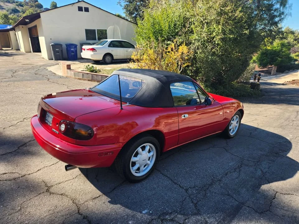 1991 Mazda NA MX-5 Miata - Image 4 of 10