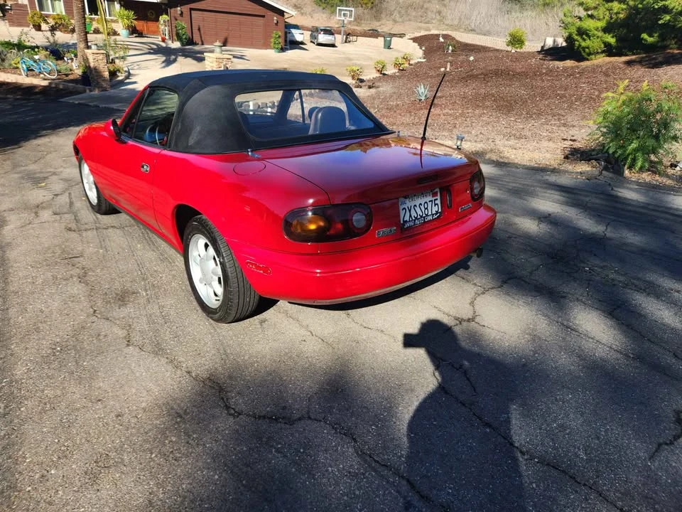 1991 Mazda NA MX-5 Miata - Image 5 of 10