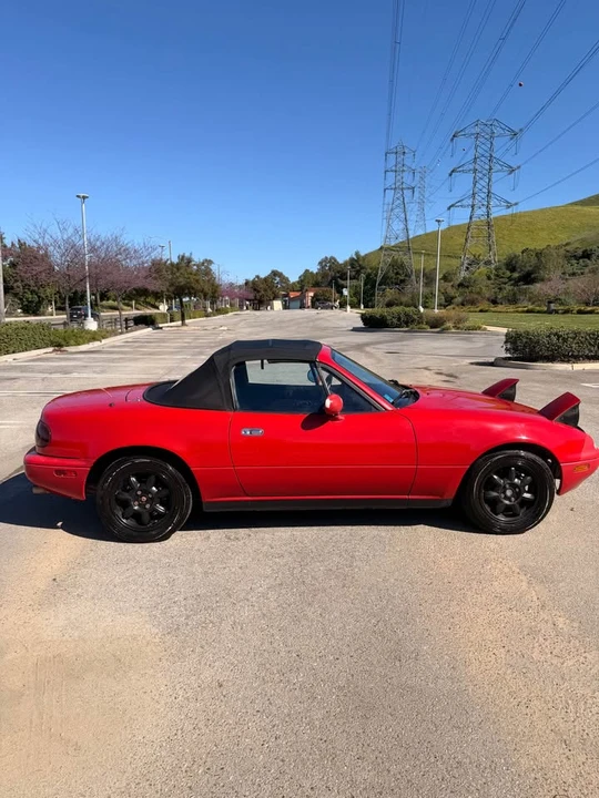 1991 Mazda NA MX-5 Miata - Image 5 of 8
