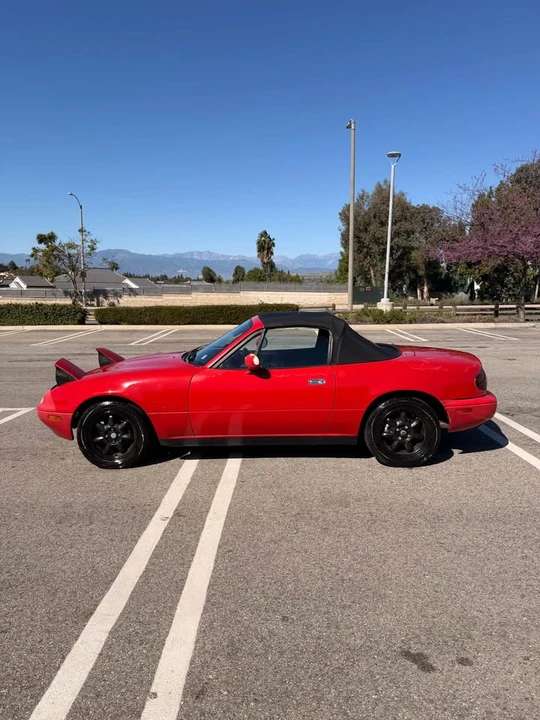 1991 Mazda NA MX-5 Miata - Image 2 of 8