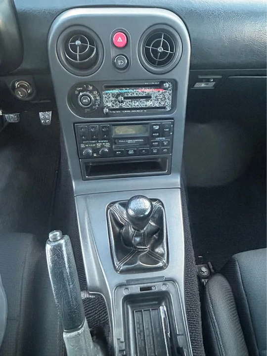 1991 Mazda NA MX-5 Miata - Image 16 of 20