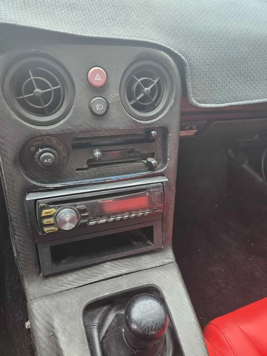 1991 Mazda NA MX-5 Miata - Image 5 of 10
