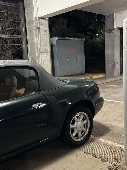 1991 Mazda NA MX-5 Miata - Image 12 of 17