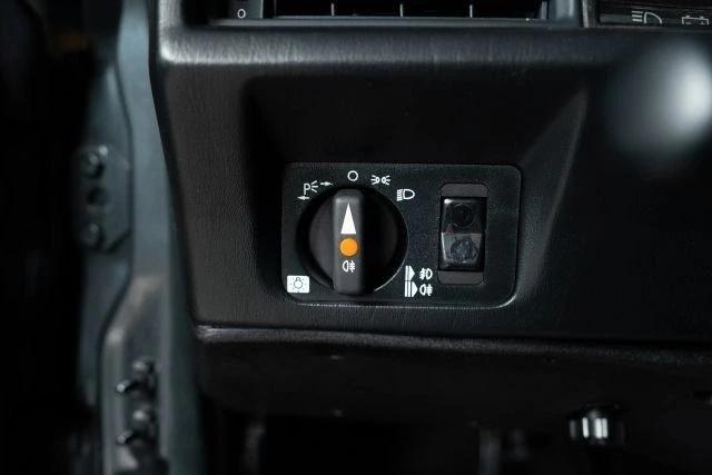 1991 Mercedes-Benz 190E 2.5-16 Evolution II - Image 13 of 21