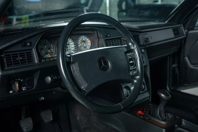 1991 Mercedes-Benz 190E 2.5-16 Evolution II - Image 10 of 21