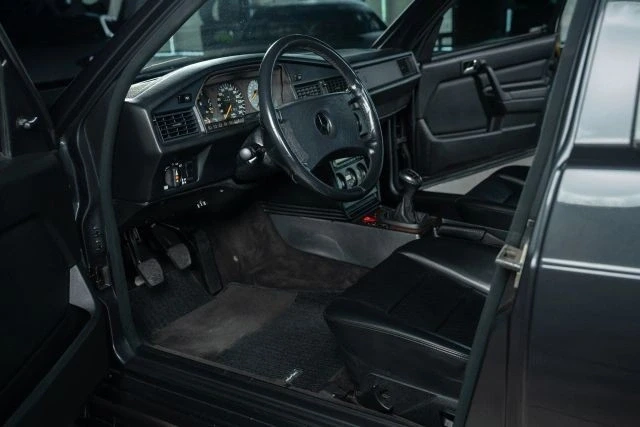 1991 Mercedes-Benz 190E 2.5-16 Evolution II - Image 9 of 21