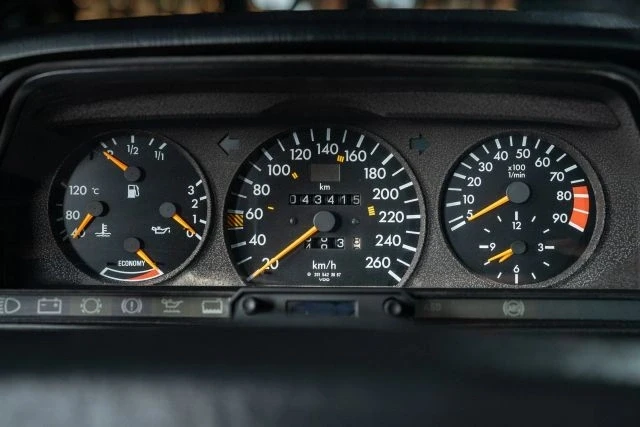 1991 Mercedes-Benz 190E 2.5-16 Evolution II - Image 12 of 21