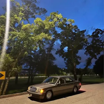 1991 Mercedes-Benz 190 E 2.3 Sedan 4D