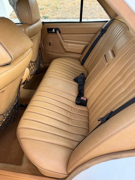 1991 Mercedes-Benz 190E - Image 3 of 7