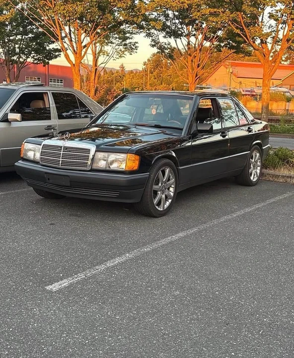 1991 Mercedes-Benz 190E - Image 2 of 8