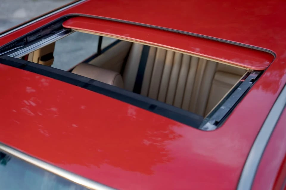 1991 Mercedes-Benz 190E - Image 9 of 16