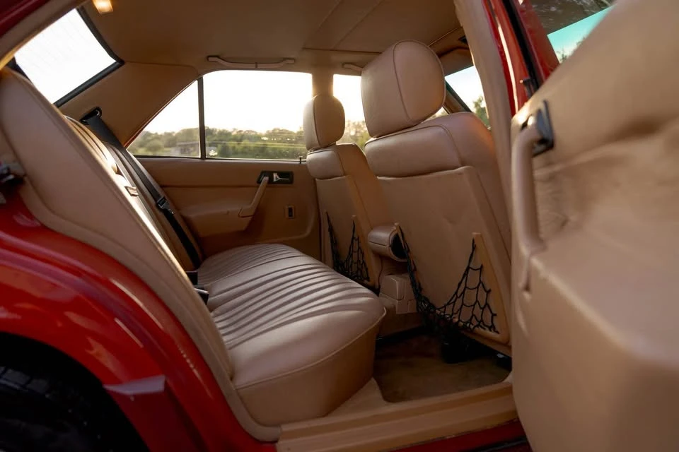 1991 Mercedes-Benz 190E - Image 10 of 16