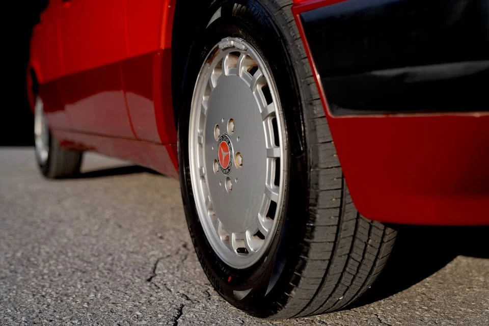 1991 Mercedes-Benz 190E - Image 3 of 16