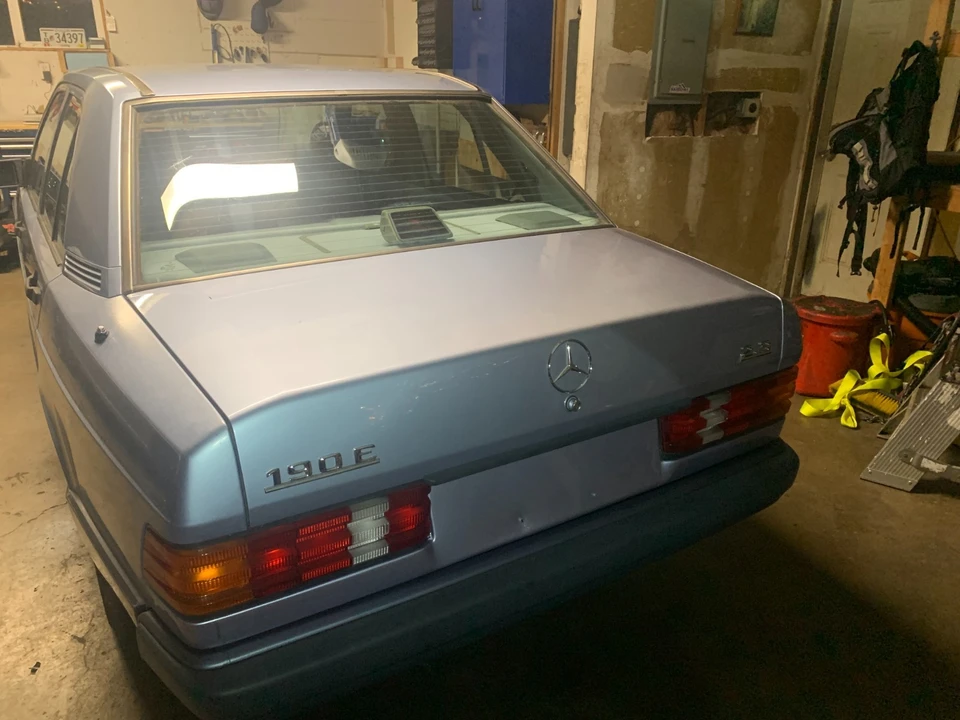 1991 Mercedes-Benz 190E - Image 16 of 17