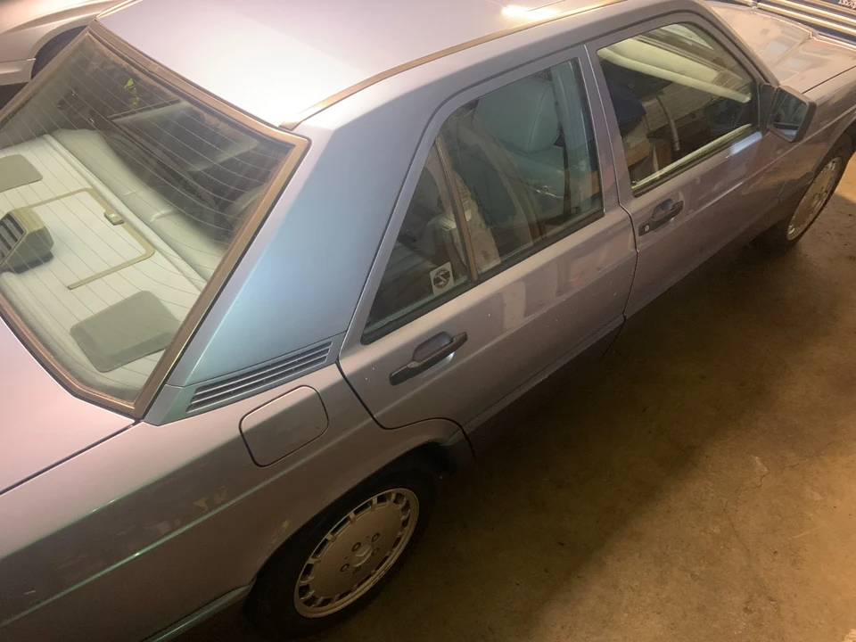1991 Mercedes-Benz 190E - Image 13 of 17