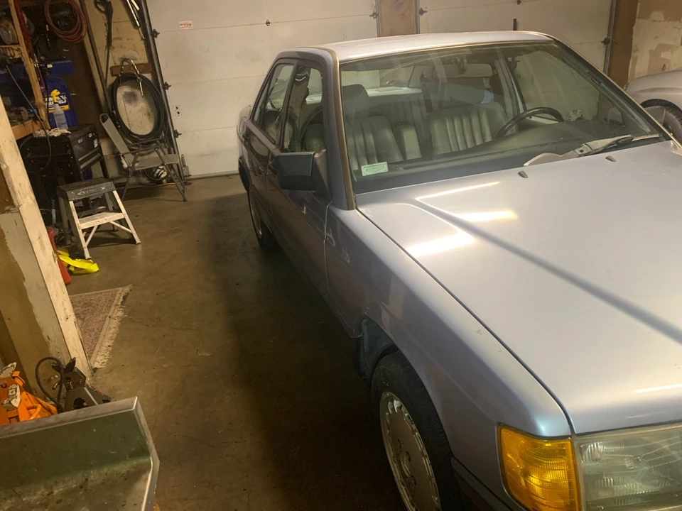 1991 Mercedes-Benz 190E - Image 15 of 17