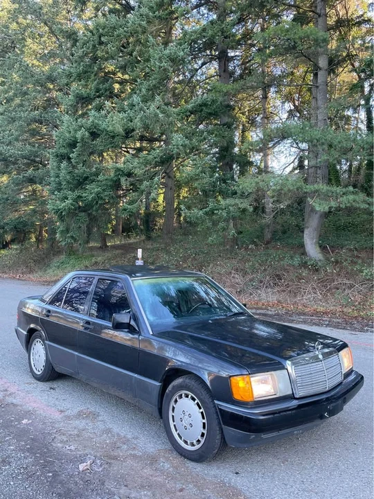 1991 Mercedes-Benz 190E - Image 2 of 8
