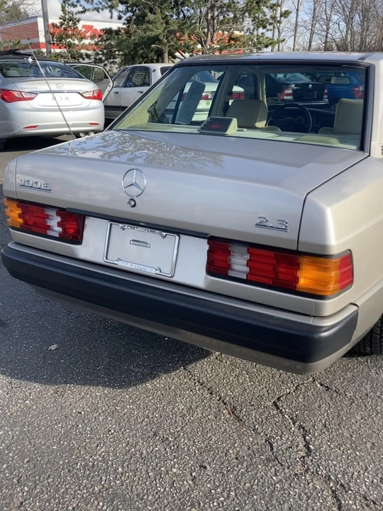 1991 Mercedes-Benz 190E - Image 30 of 31
