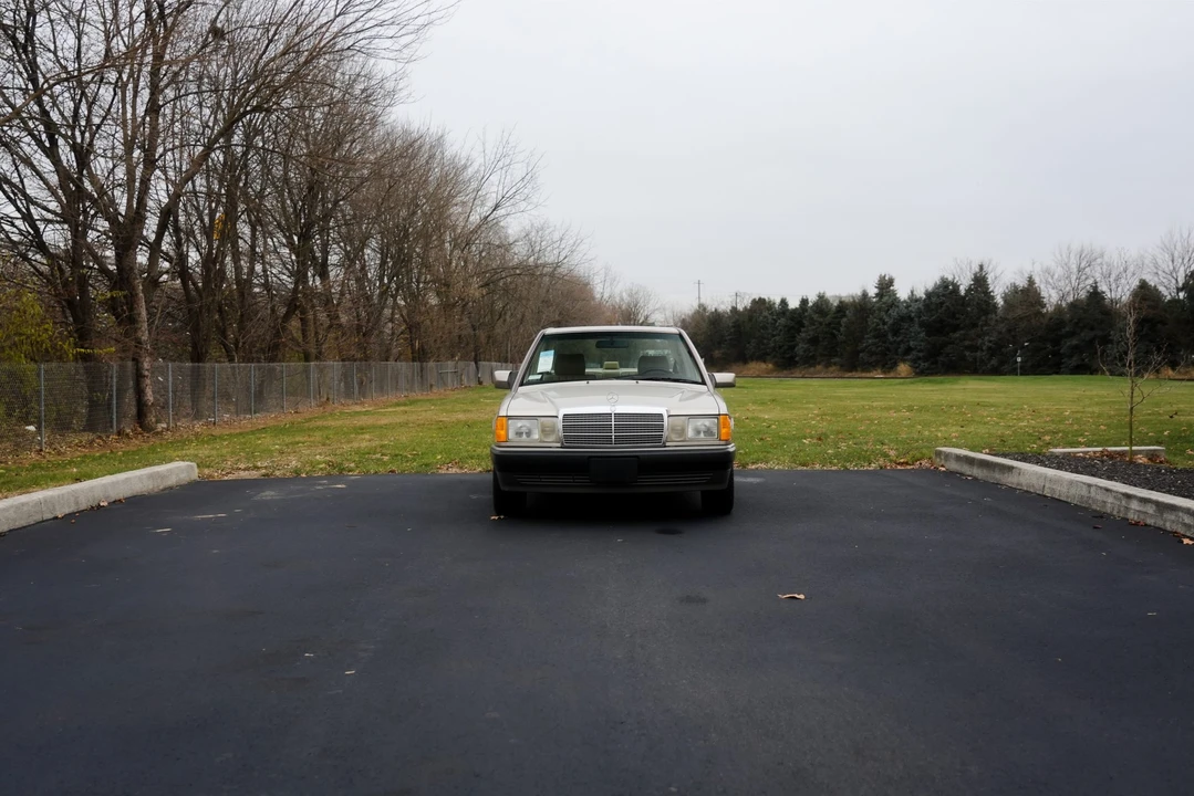 1991 Mercedes-Benz 190E - Image 6 of 31