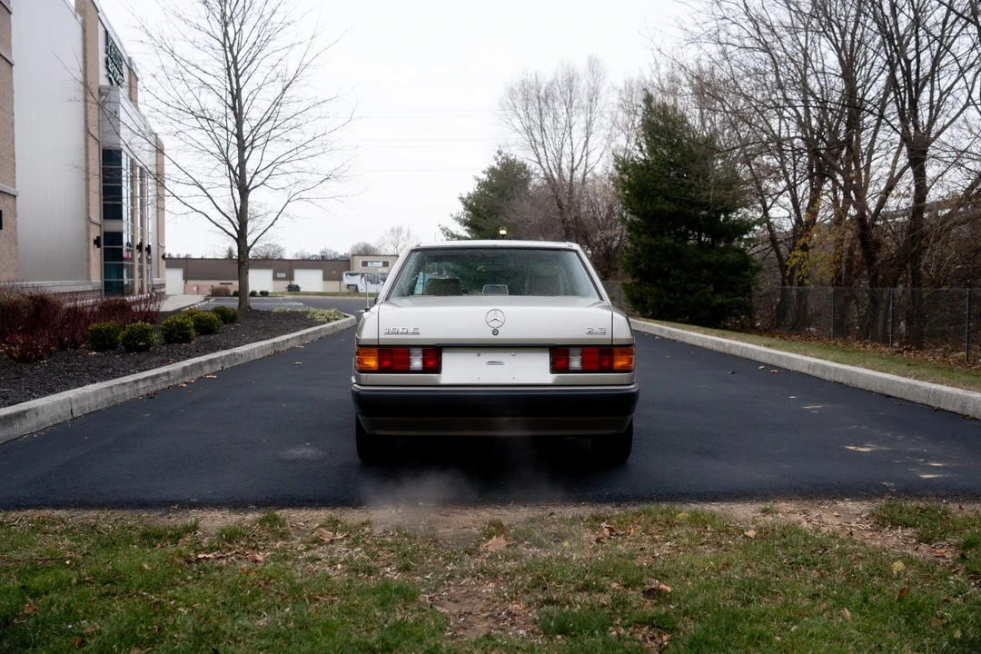 1991 Mercedes-Benz 190E - Image 3 of 31