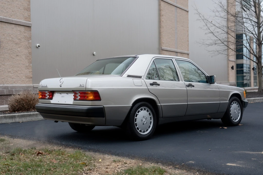 1991 Mercedes-Benz 190E - Image 4 of 31