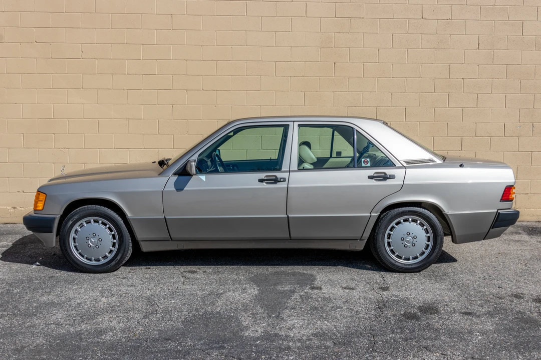 1991 Mercedes-Benz 190E - Image 5 of 31