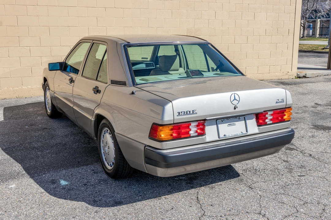 1991 Mercedes-Benz 190E - Image 6 of 31