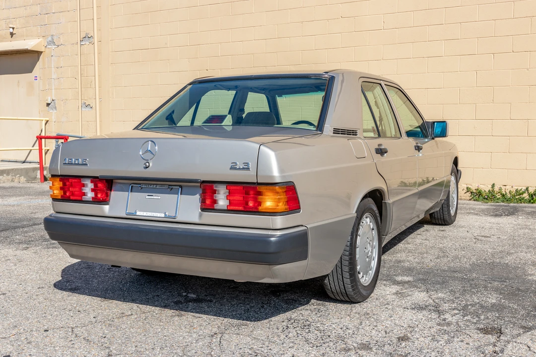 1991 Mercedes-Benz 190E - Image 9 of 31