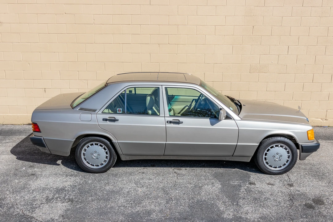 1991 Mercedes-Benz 190E - Image 10 of 31