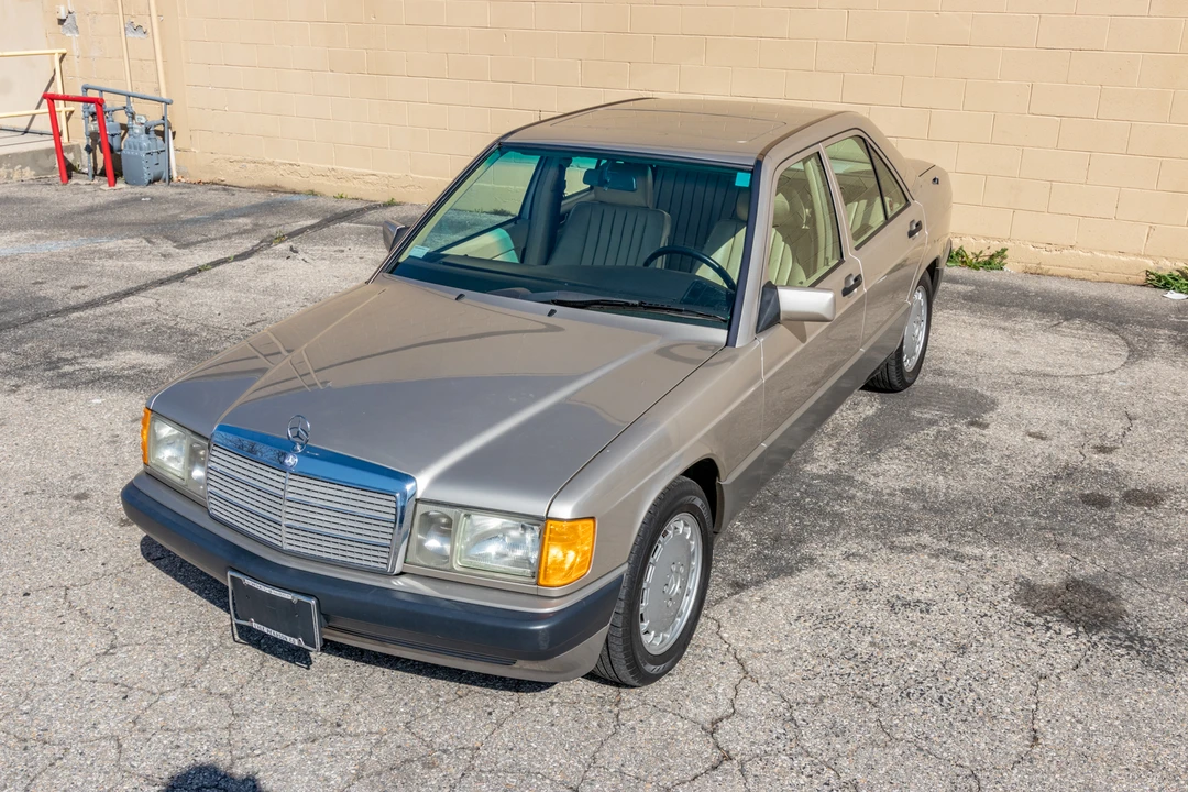 1991 Mercedes-Benz 190E - Image 2 of 31