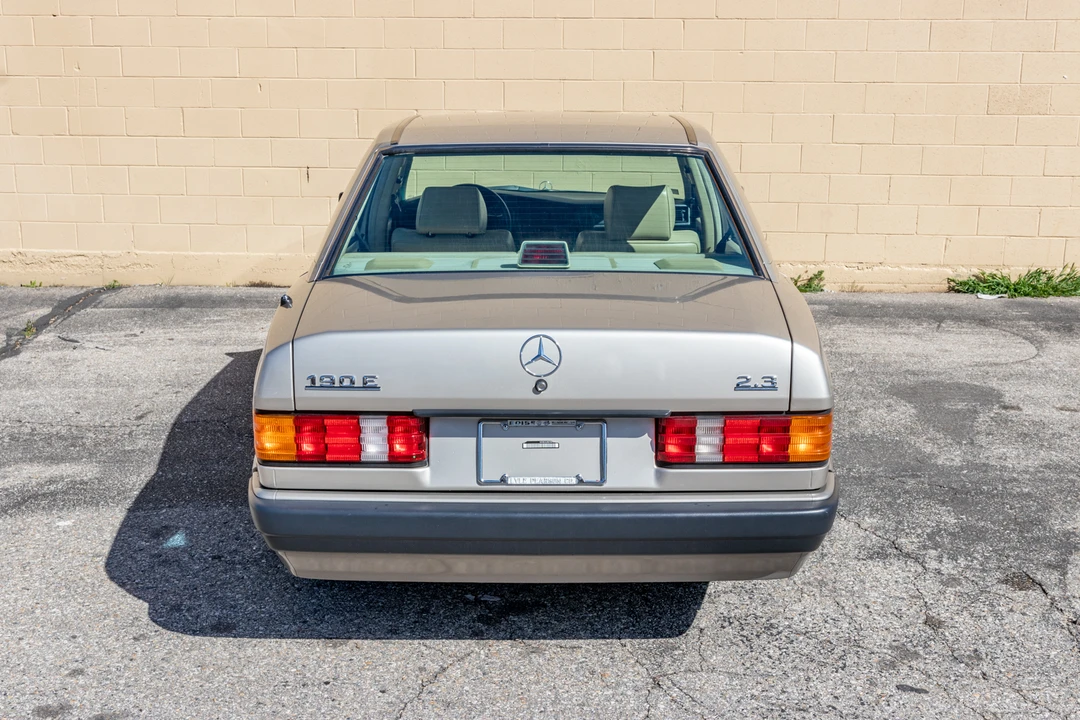 1991 Mercedes-Benz 190E - Image 7 of 31