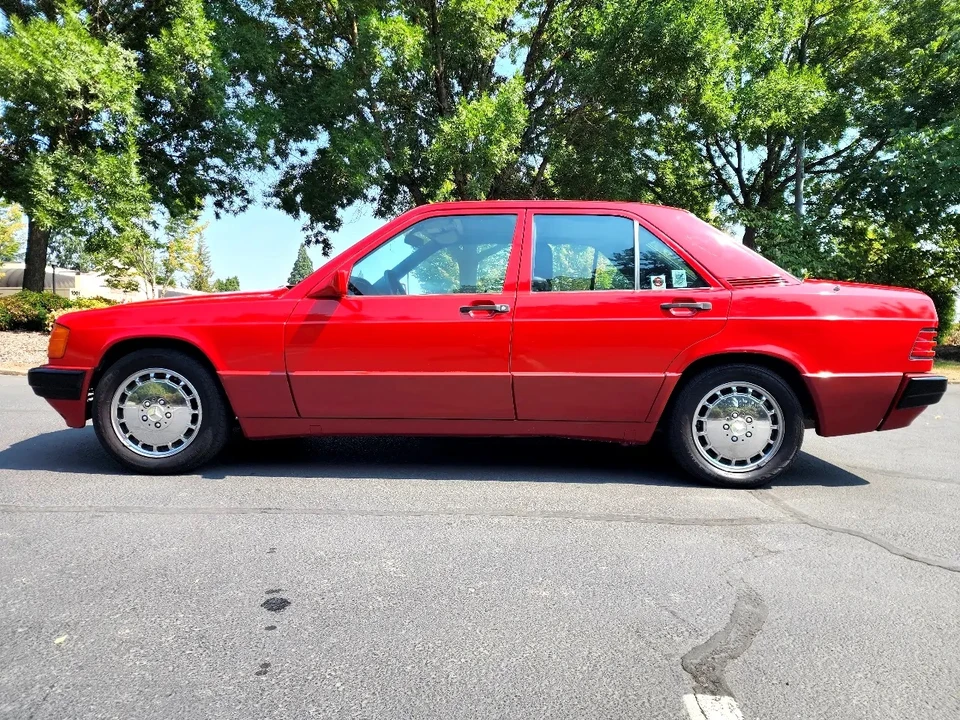 1991 Mercedes-Benz 190E - Image 7 of 31