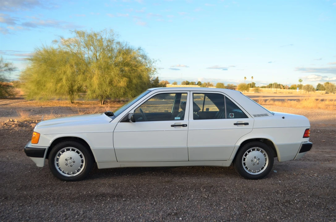 1991 Mercedes-Benz 190E - Image 21 of 31