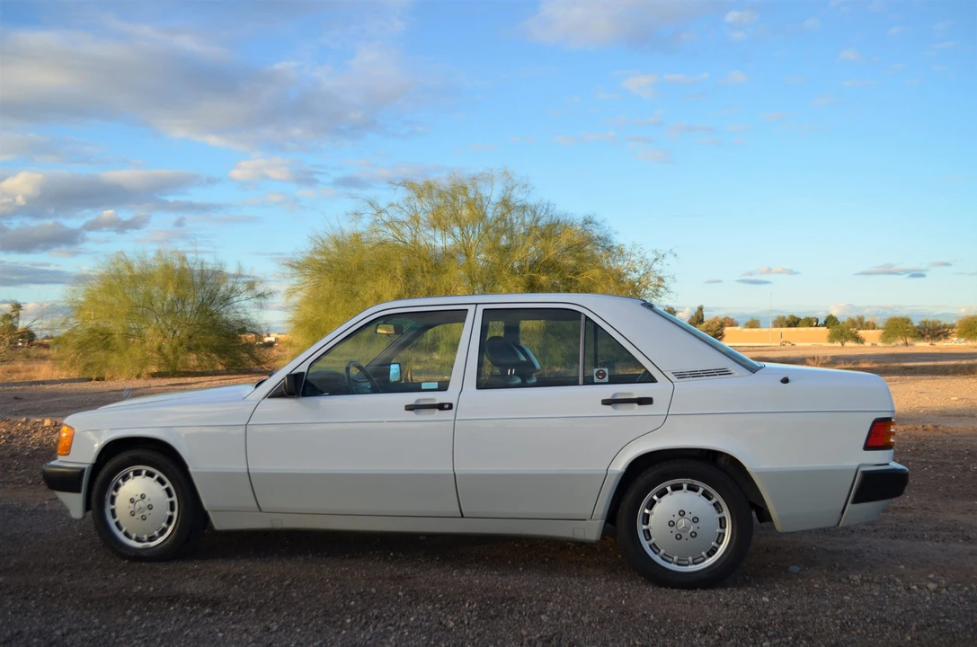 1991 Mercedes-Benz 190E - Image 20 of 31
