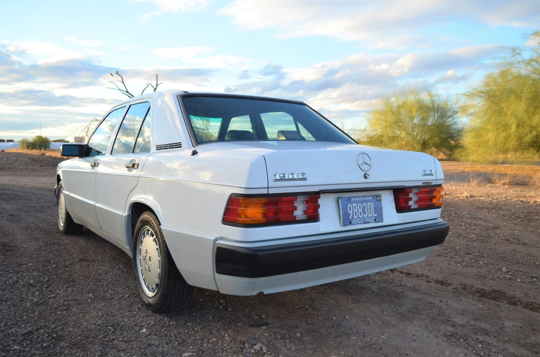 1991 Mercedes-Benz 190E - Image 17 of 31