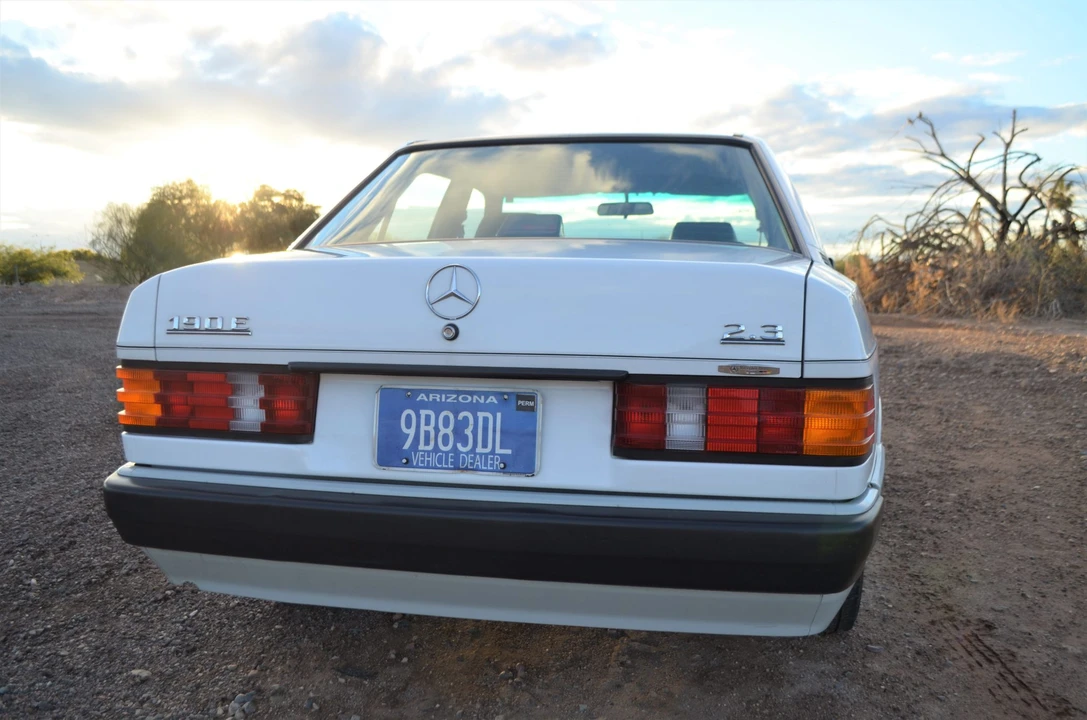 1991 Mercedes-Benz 190E - Image 15 of 31