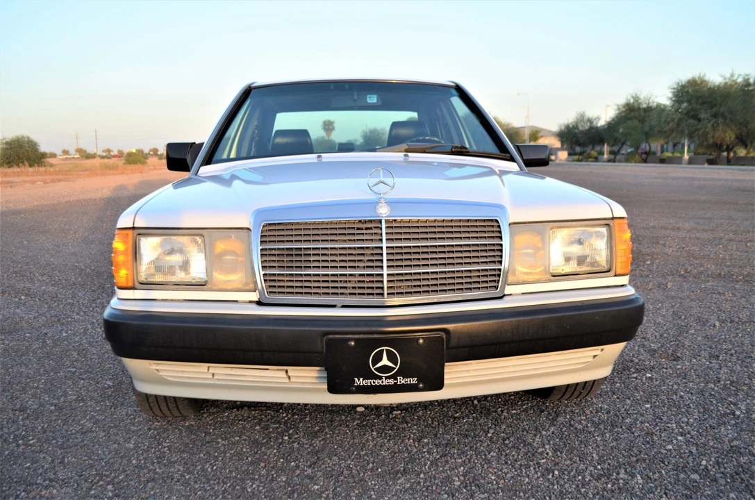 1991 Mercedes-Benz 190E - Image 2 of 31