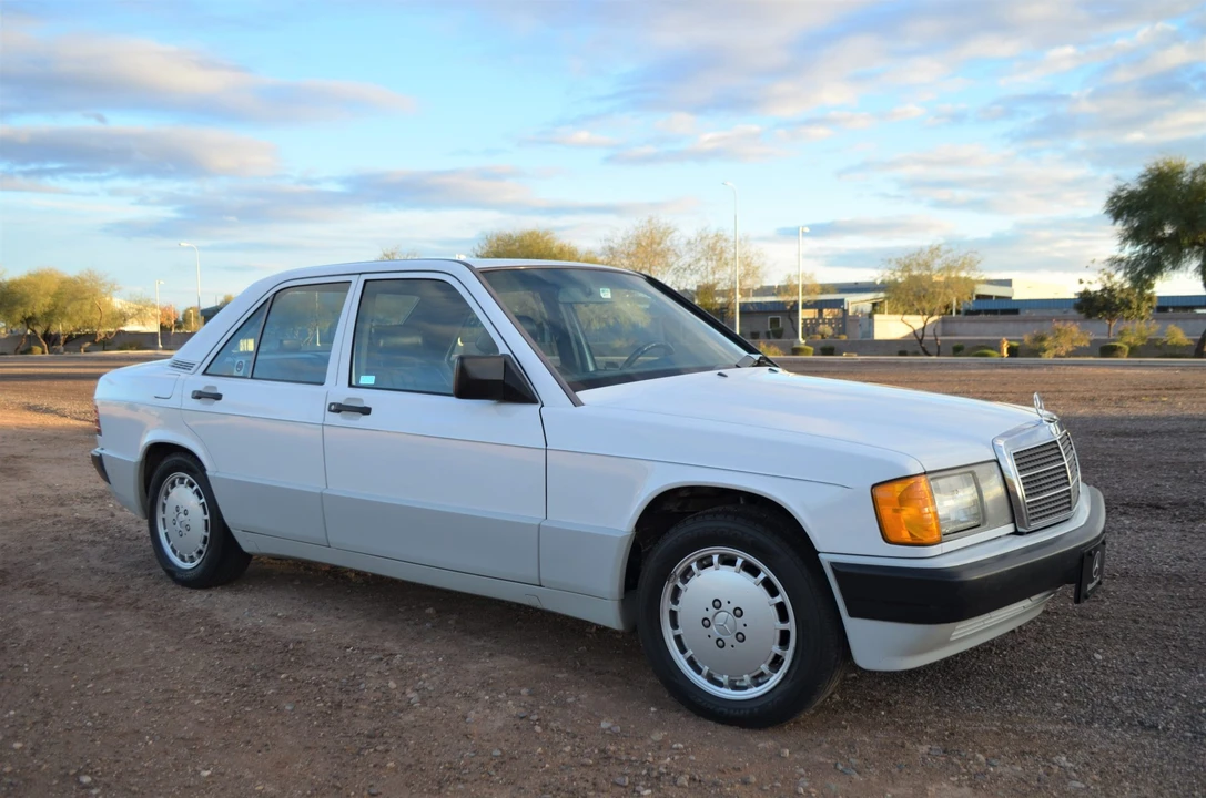 1991 Mercedes-Benz 190E - Image 9 of 31
